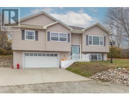 Living room - 44 Birch Drive, Plymouth, NS B0W1B0 Photo 3