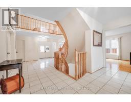 Eating area - 220 Timpson Drive, Aurora, ON L4G5M7 Photo 5