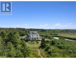 Bath (# pieces 1-6) - 7373 Route 11, Cap Egmont, PE C0B2E0 Photo 5