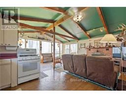 Kitchen - 2740 Front Road, Norfolk, ON N0E1W0 Photo 3