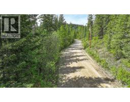 40 Stoney Road, Ashton Creek, BC V0E1V5 Photo 4