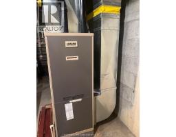 Primary Bedroom - 320 Victoria Avenue North, Chatham, ON N7L2A9 Photo 3