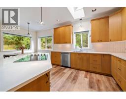 Den - 1193 Garden Gate Dr, Central Saanich, BC V8M2H6 Photo 5