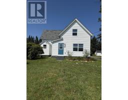 Dining room - 1044 Highway 335, Middle West Pubnico, NS B0W0C5 Photo 2