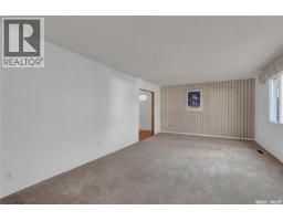 Family room - 3047 Whitmore Avenue, Regina, SK S4S1B7 Photo 5