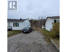 Kitchen - 27 Warbler Drive, Manitouwadge, ON P0T2C0 Photo 3