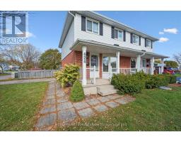 Laundry room - 424 Benesfort Court, Kitchener, ON N2N3B7 Photo 2