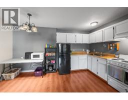 Living room - 150 Skaha Place Unit 408, Penticton, BC V2A7K1 Photo 3