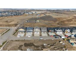 Primary Bedroom - 151 Pierwyck Lo, Spruce Grove, AB T7X4G3 Photo 5