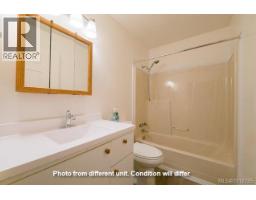 Dining room - 19 745 Church St, Gabriola Island, BC V0R1X3 Photo 5