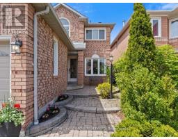 5898 Mersey Street, Mississauga, ON L5V1V9 Photo 2