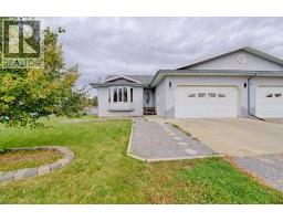 Bedroom - 406 A Pioneer Crescent Crescent, Rolling Hills, AB T0J2S0 Photo 2