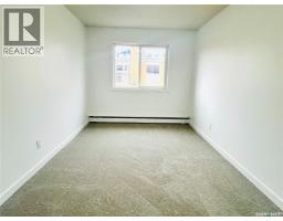 Kitchen - 15 2157 Rae Street, Regina, SK S4T2E8 Photo 4