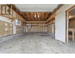 Foyer - 7 Elizabeth Street, Laurentian Hills, ON K0J1J0 Photo 5