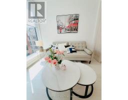 806 15 Mercer Street, Image 2