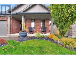 Primary Bedroom - 493 Bennett Crescent, Strathroycaradoc, ON N0L1W0 Photo 4