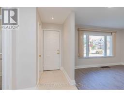 35 Queen Street S, Mississauga, ON L5N1A3 Photo 2