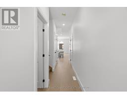 Primary Bedroom - 18 147 Scotts Drive, Lucan Biddulph, ON N0M2J0 Photo 4