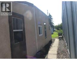 807 The Broadway Street, Standard, AB T0J3G0 Photo 5