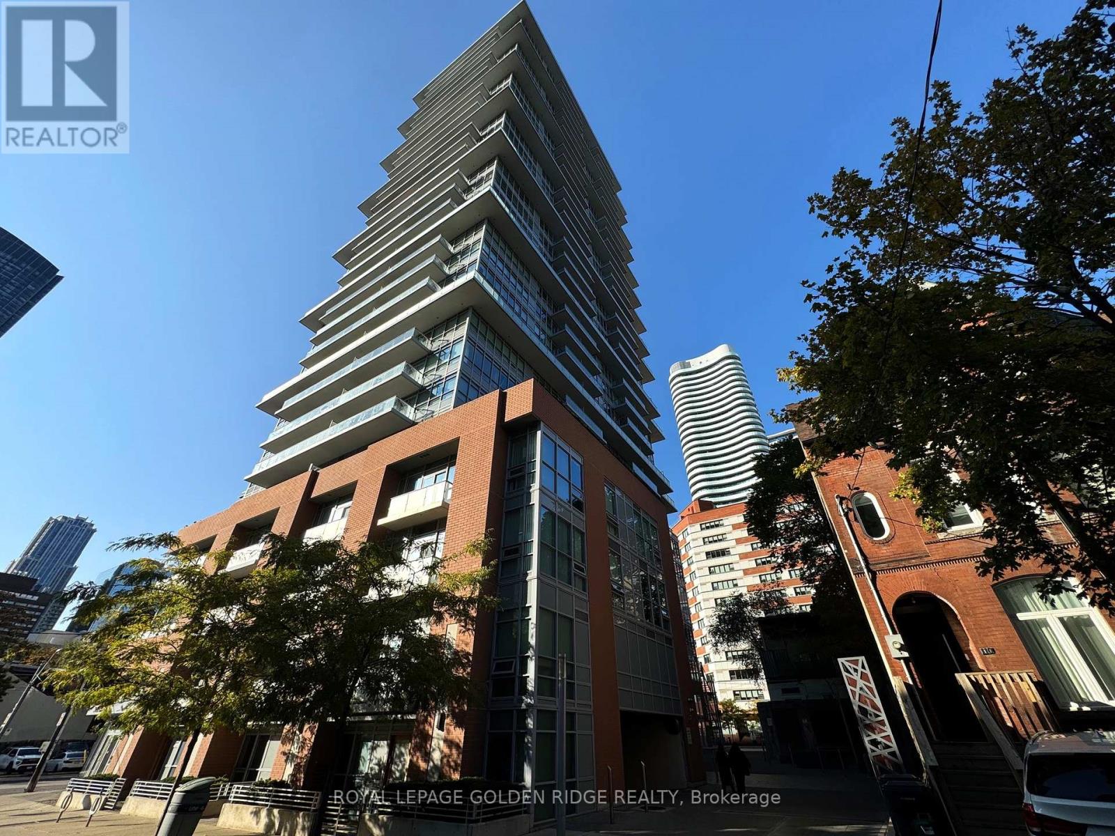 2402 365 Church Street