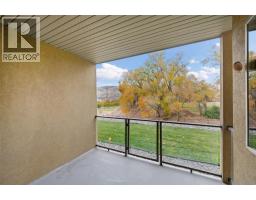 3pc Ensuite bath - 921 Spillway Road Unit 105 A, Oliver, BC V0H1T8 Photo 3