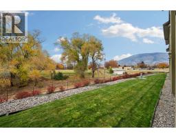 Primary Bedroom - 921 Spillway Road Unit 105 A, Oliver, BC V0H1T8 Photo 4