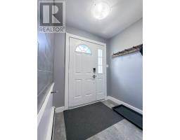 Living room - 70 Mason Road, Stratford, PE C1B2G4 Photo 3