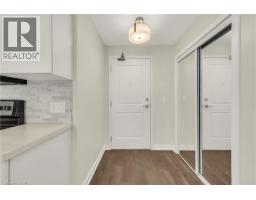 2486 Old Bronte Road Unit 520, Oakville, ON L6M0Y4 Photo 5