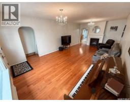 Dining room - 220 1st Street W, Ponteix, SK S0N1Z0 Photo 3