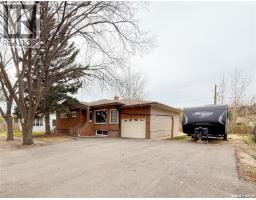 Kitchen - 220 1st Street W, Ponteix, SK S0N1Z0 Photo 2