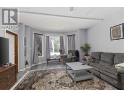 515 Albert St E, Sault Ste Marie, ON P6A2K3 Photo 3