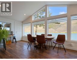 Primary Bedroom - 2438 Loon Lake Road, Loon Lake, BC V0K1H1 Photo 4