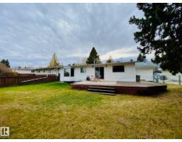 Family room - 422 Evergreen St, Sherwood Park, AB T8A1K3 Photo 4