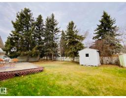 Kitchen - 422 Evergreen St, Sherwood Park, AB T8A1K3 Photo 3