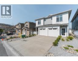 Den - 384 Chardonnay Avenue, Oliver, BC V0H1T4 Photo 2