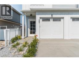 Bedroom - 384 Chardonnay Avenue, Oliver, BC V0H1T4 Photo 4