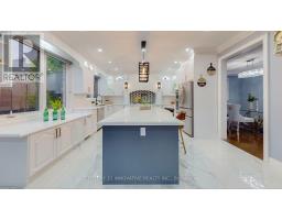 Kitchen - 27 Brucefield Court, Whitchurchstouffville, ON L4A1V5 Photo 5