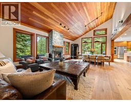 8745 Idylwood Place, Whistler, BC V8E0G1 Photo 5