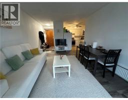 Living room/Dining room - 8 S Woodman Drive S Unit 401, Hamilton, ON L8K4C9 Photo 4