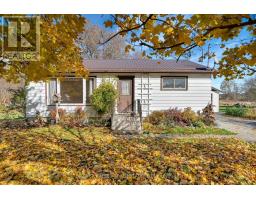 Living room - 1075 County Rd 10 Road, Prince Edward County, ON K0K2T0 Photo 3