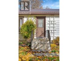Bedroom - 1075 County Rd 10 Road, Prince Edward County, ON K0K2T0 Photo 4