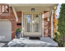 Living room - 142 900 Pond View Road, London South, ON N5Z4L7 Photo 4