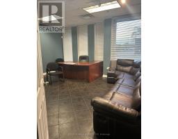 1700 Sismet Road, Mississauga, ON L4W1R4 Photo 2