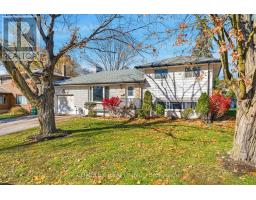 Kitchen - 805 Highland Court, Peterborough, ON K9H5K1 Photo 3