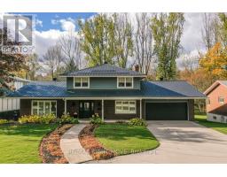 Bedroom 3 - 407 Bay Street, Orillia, ON L3V3X5 Photo 2
