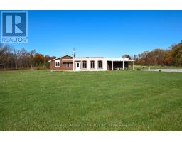Bedroom 4 - 9735 Carl Road, Niagara Falls, ON L0S1K0 Photo 2