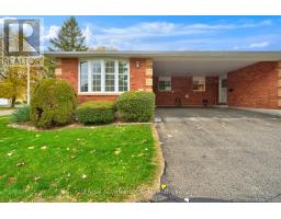 Living room - 22 20 Courtland Drive, Brantford, ON N3R7Y2 Photo 2