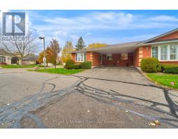 Bedroom - 22 20 Courtland Drive, Brantford, ON N3R7Y2 Photo 3