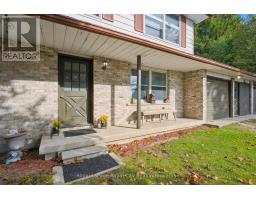Bedroom 2 - 4769 Wellington Road 32 Road, Puslinch, ON N1H6J3 Photo 3