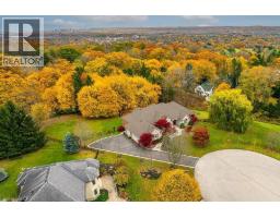 Family room - 27 Sun Avenue, Dundas, ON L9H5A6 Photo 5